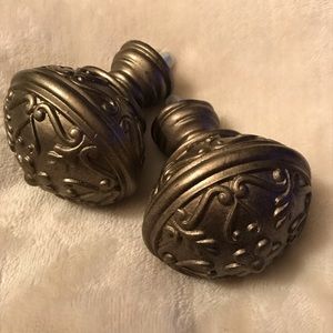 Drapery rod decorative ends